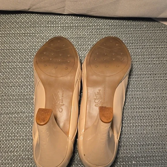 Life Stride Women's Nude Patent Peep Toe Heels - Picture 8 of 8